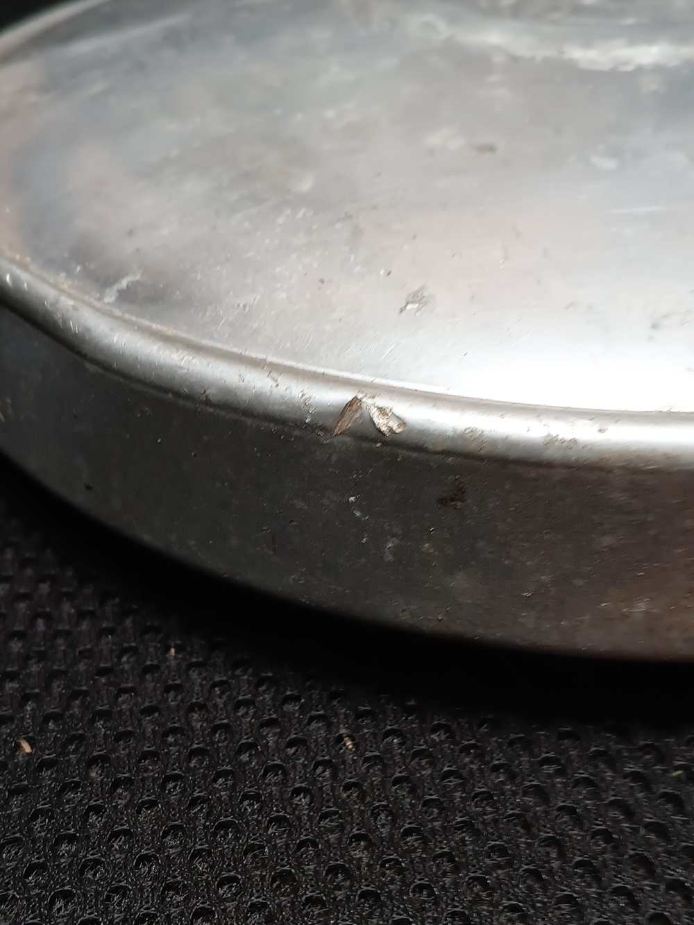 World War 1 Era Vintage-Style Round Metal Flask in Silver - Picture 12 of 16